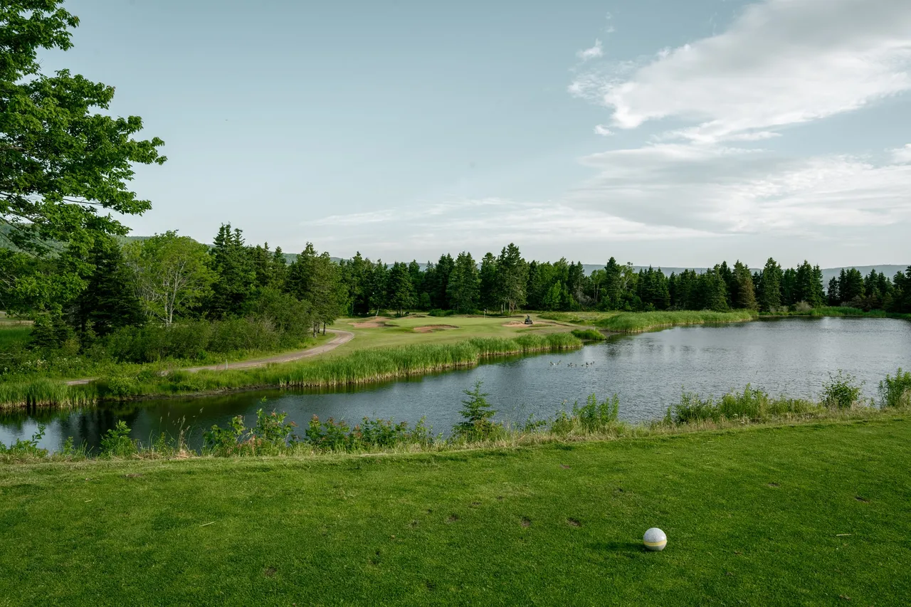 Hole 3 gallery