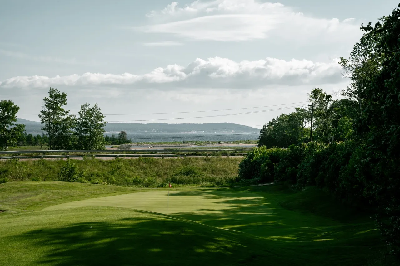Hole 13 gallery