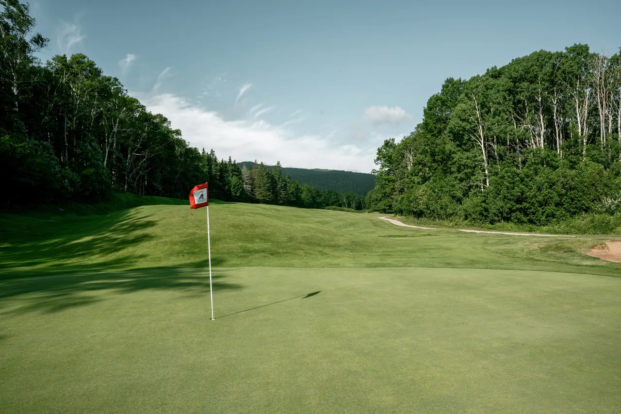 Hole 13 gallery