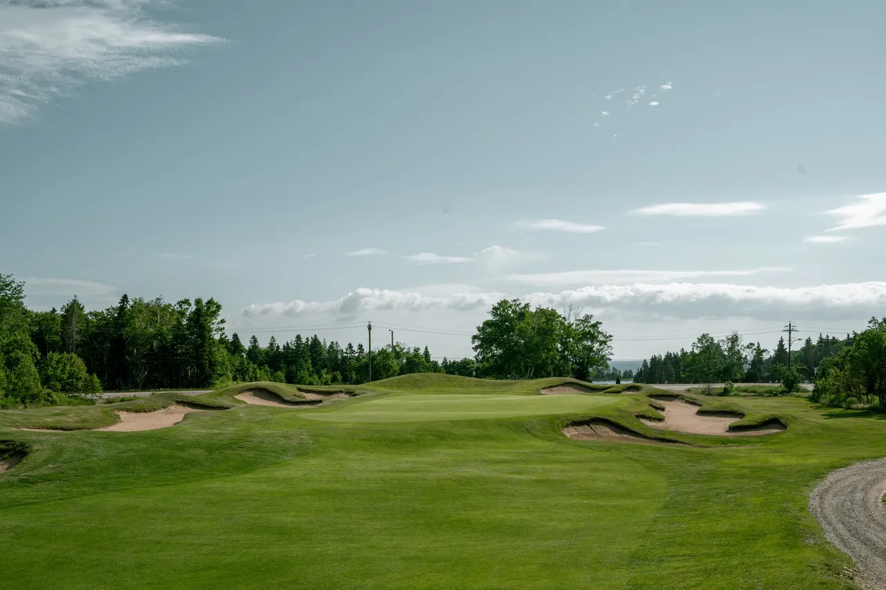 Hole 15 gallery