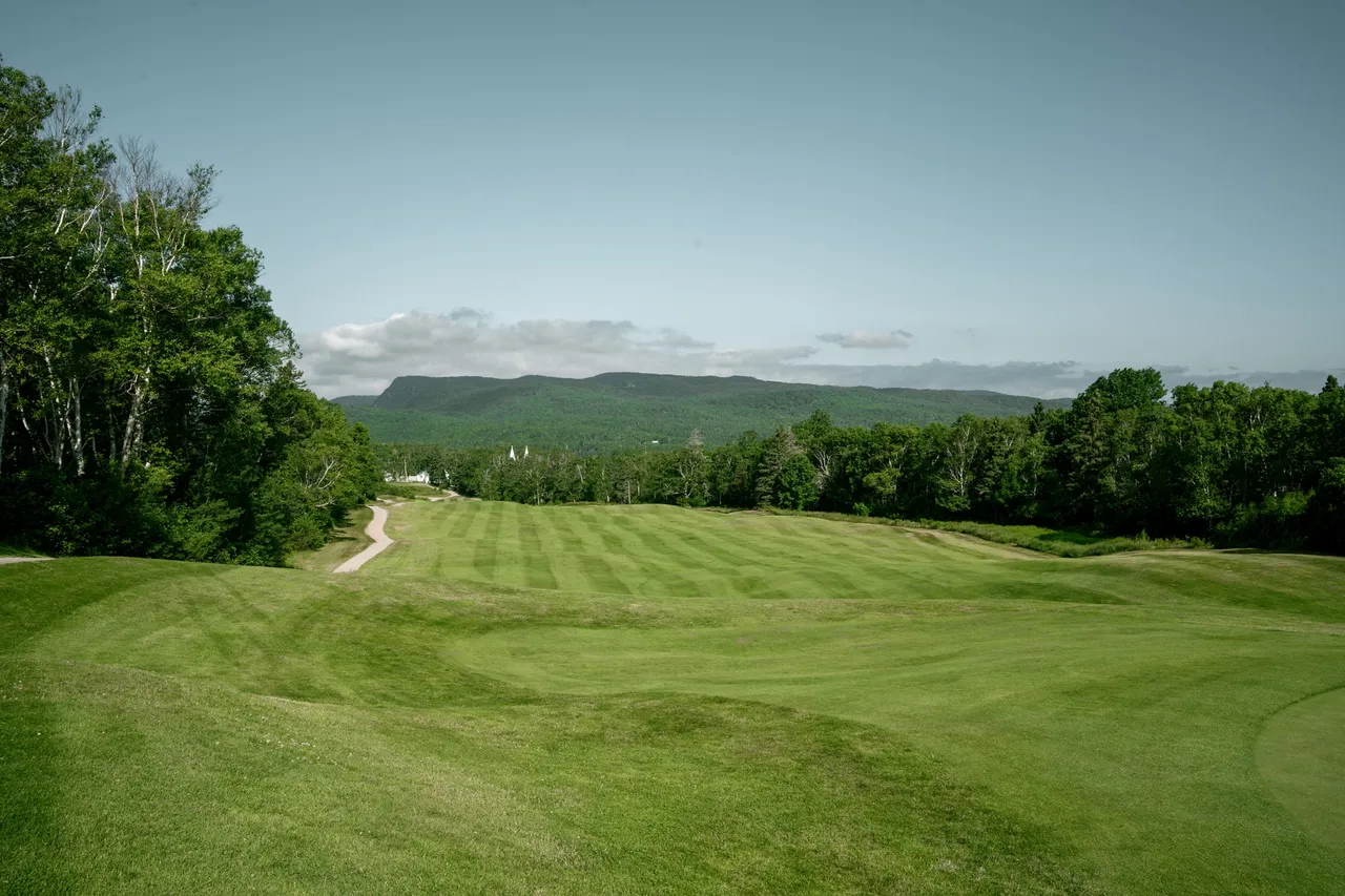 Hole 16 gallery
