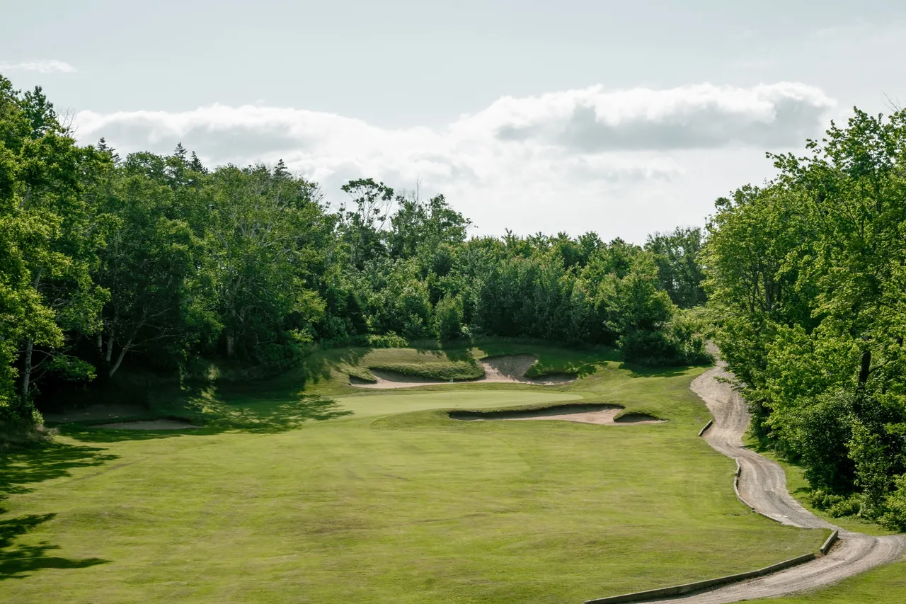 Hole 17 gallery
