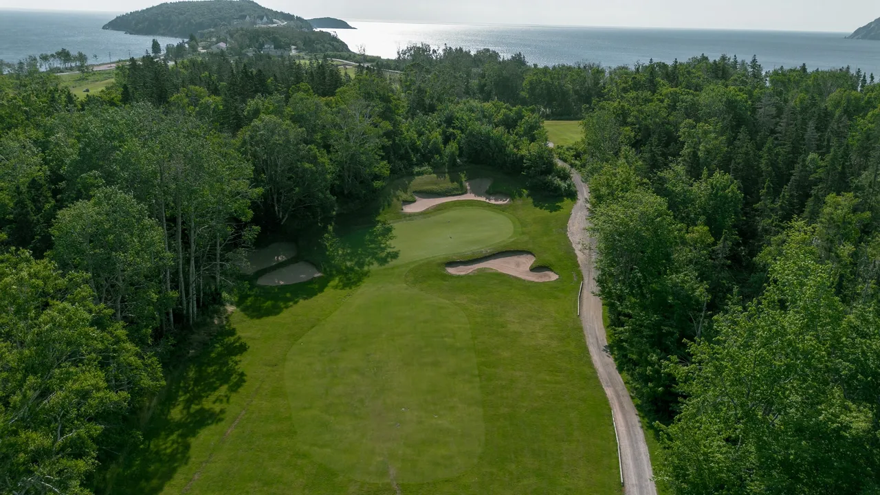 Hole 17 gallery